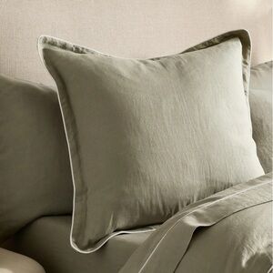 NWT QUINCE European Linen Piped Euro Sham Willowleaf/White 1792
